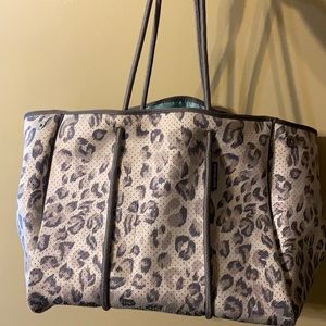 Neoprene Prenelove Yorkville Tote